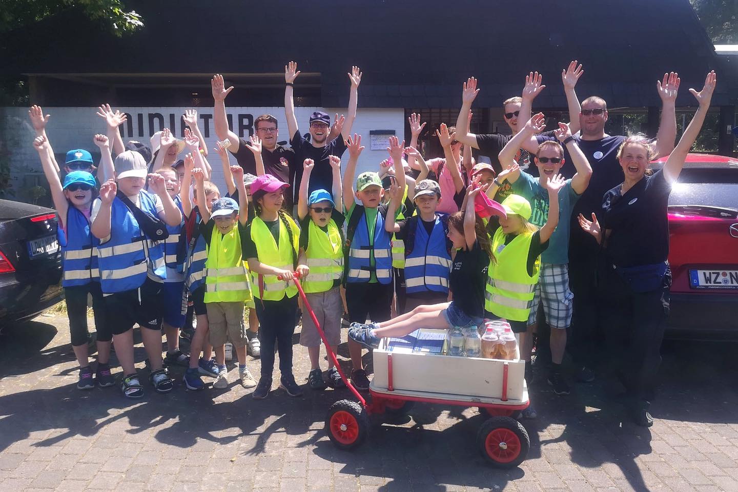 Gruppenfoto Kinderfeuerwehr Münchholzhausen und Naunheim