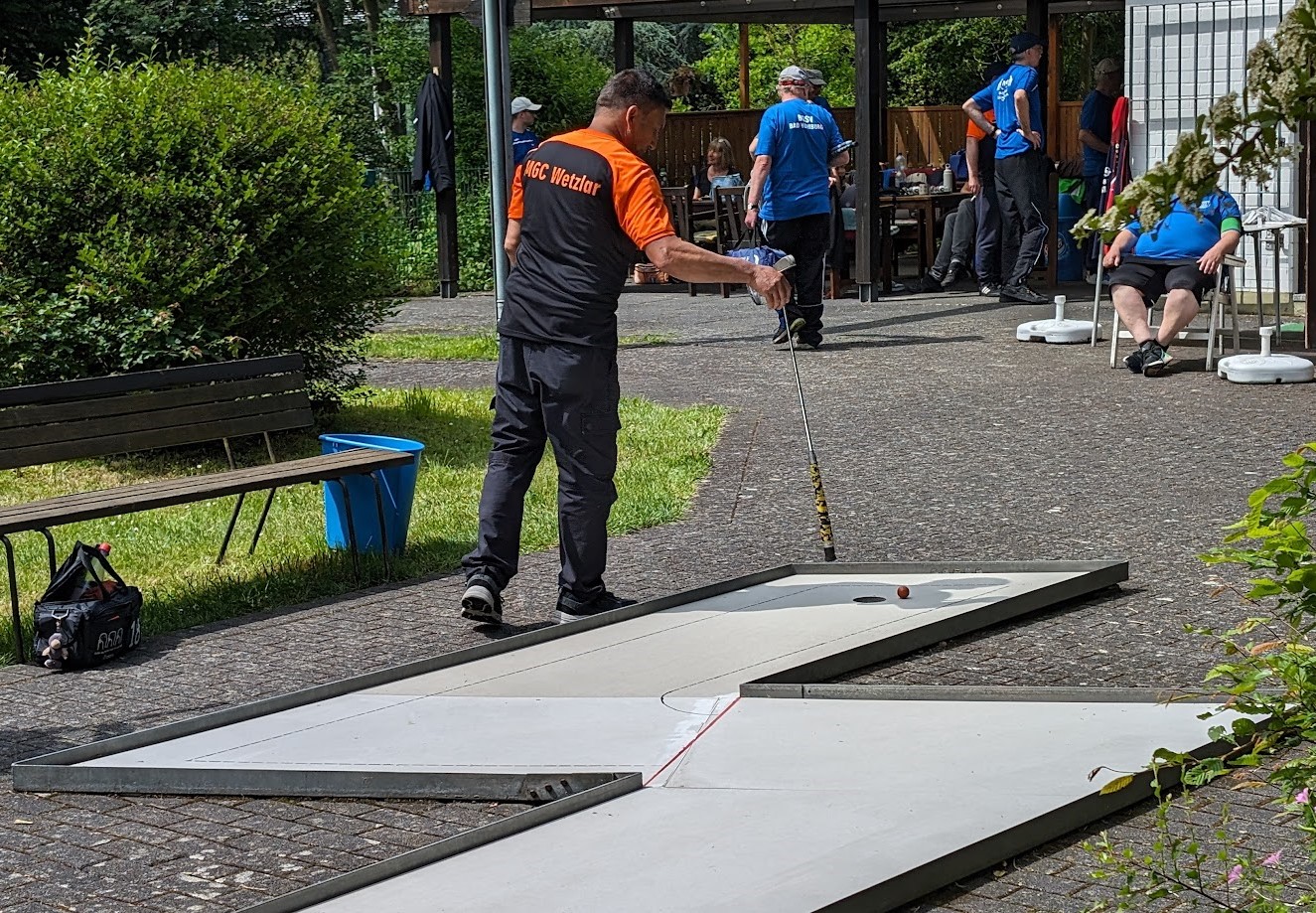 Wetzlar. - 2. Spieltag der Hessenliga (Varyam Baig am Blitz)